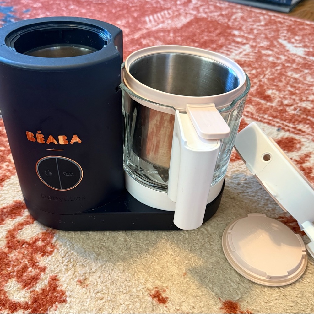 BÉABA Babycook in Navy and White